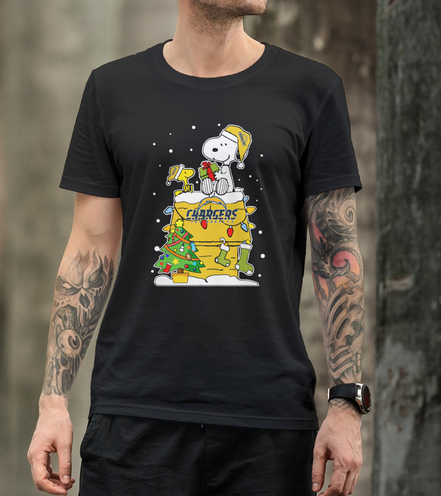 Los Angeles Chargers Snoopy Christmas House With Woodstock And Present T-Shirt