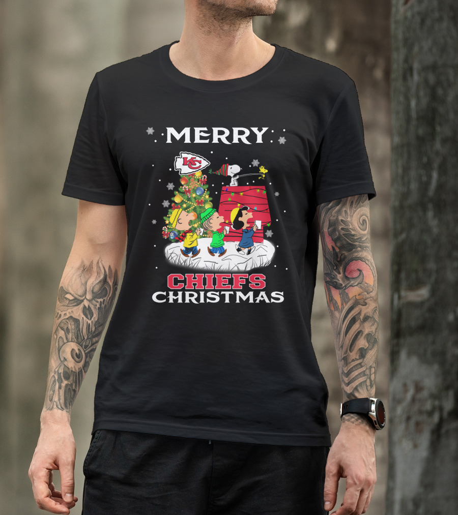 Merry Kansas City Chiefs Christmas Featuring Snoopy And Woodstock With Festive Tree T-Shirt