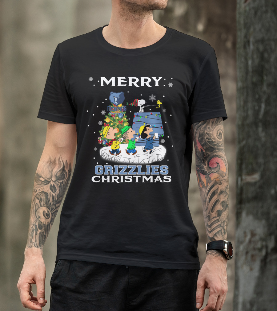 Merry Memphis Grizzlies Christmas Snoopy And Friends Holiday Scene T-Shirt