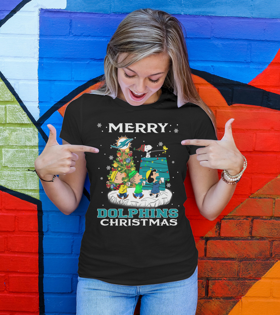 Merry Miami Dolphins Christmas With Snoopy And Friends T-Shirt
