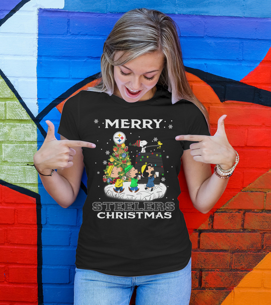 Merry Steelers Christmas Snoopy Peanuts Pittsburgh T-Shirt