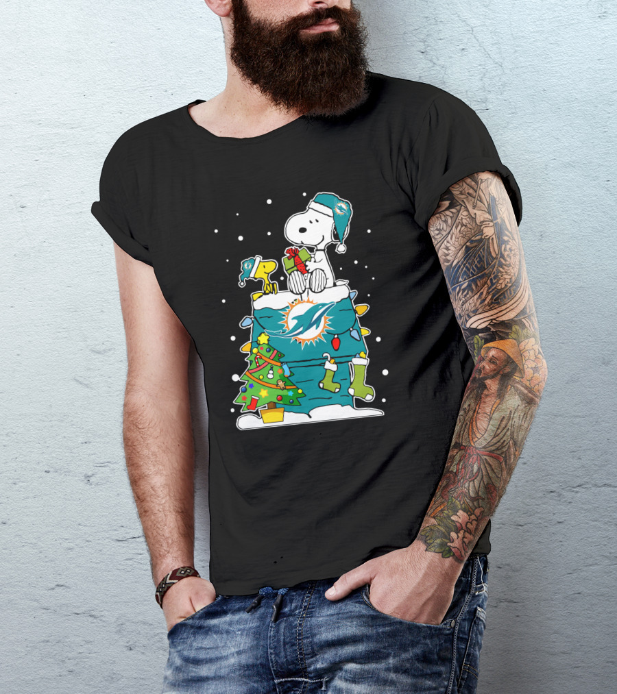 Miami Dolphins Snoopy Christmas Peanuts Fan Collection T-Shirt