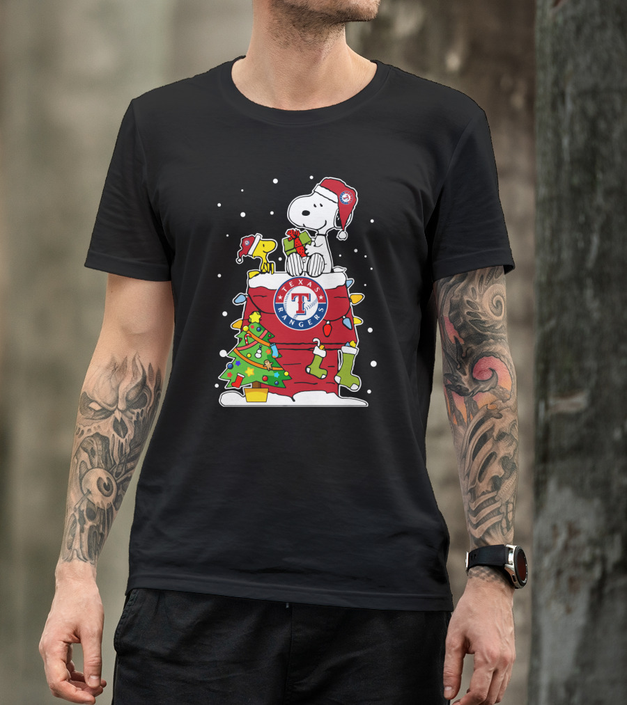 Texas Rangers Snoopy And Woodstock Christmas Scene T-Shirt