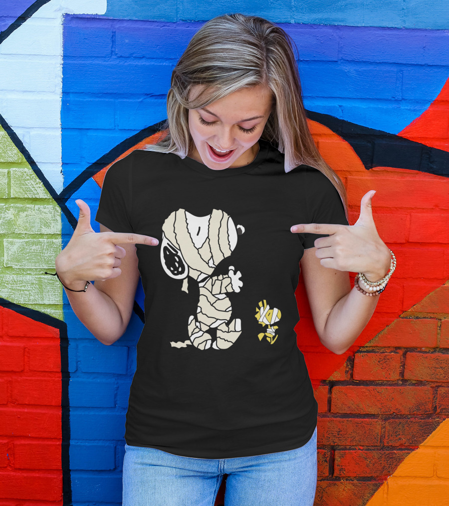 Peanuts Snoopy Mummy Wrapped Woodstock Halloween T-Shirt