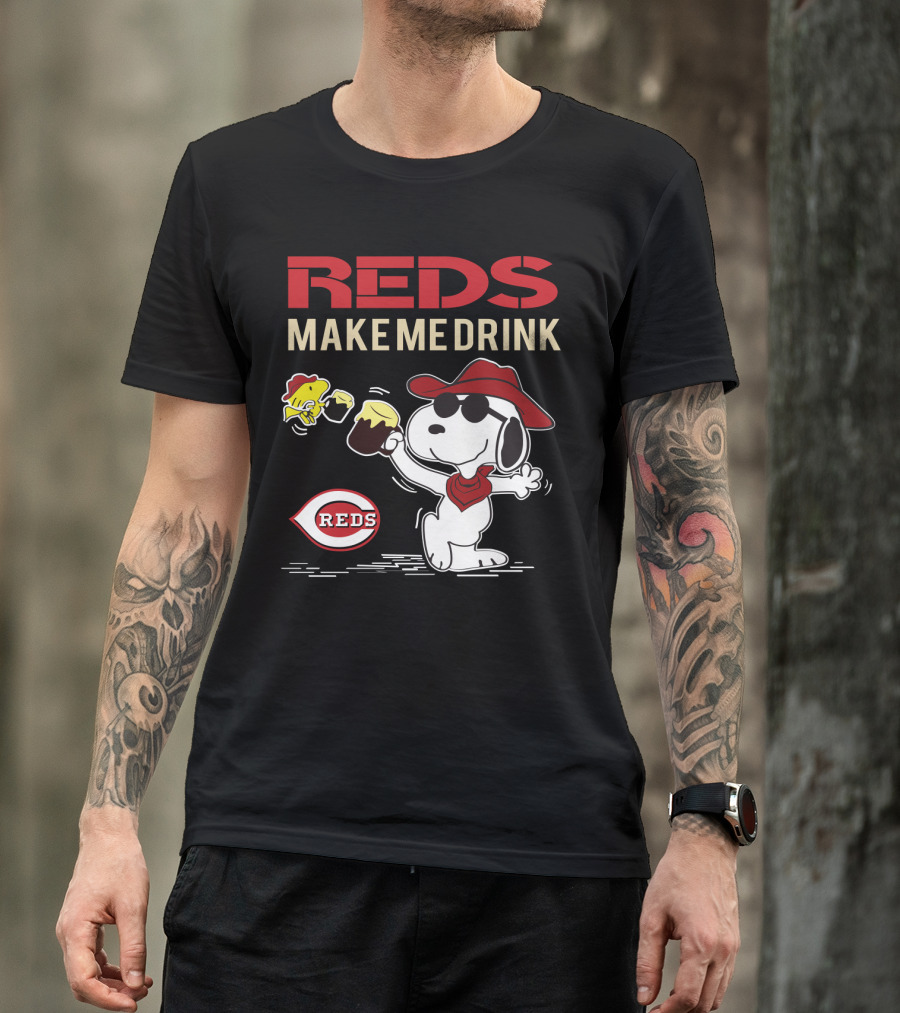 Reds Make Me Drink Snoopy Celebration For Cincinnati Reds Fans T-Shirt