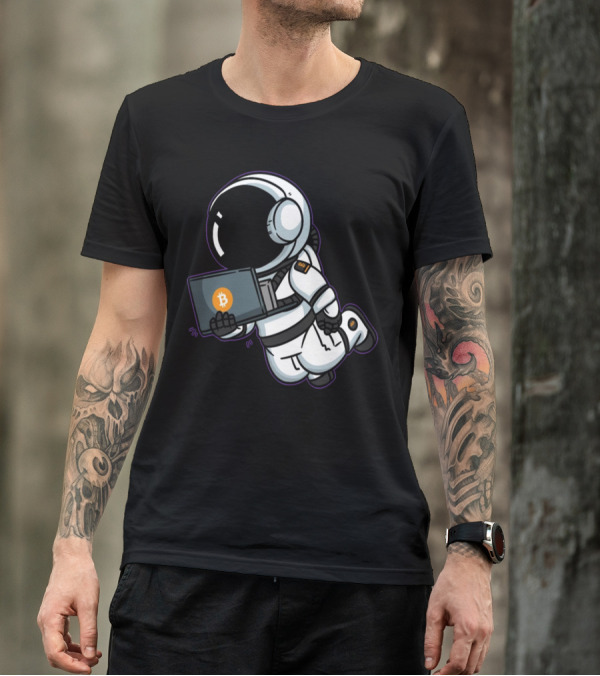 Astronaut Bitcoin To The Moon Crypto Adventure T-Shirt