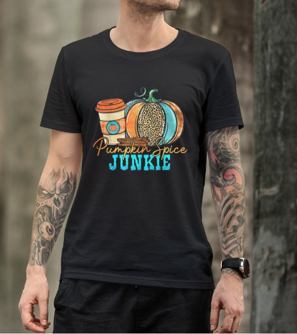 Pumpkin Spice Junkie Coffee Cup With Stylish Pumpkin And Cinnamon Sticks T-Shirt
