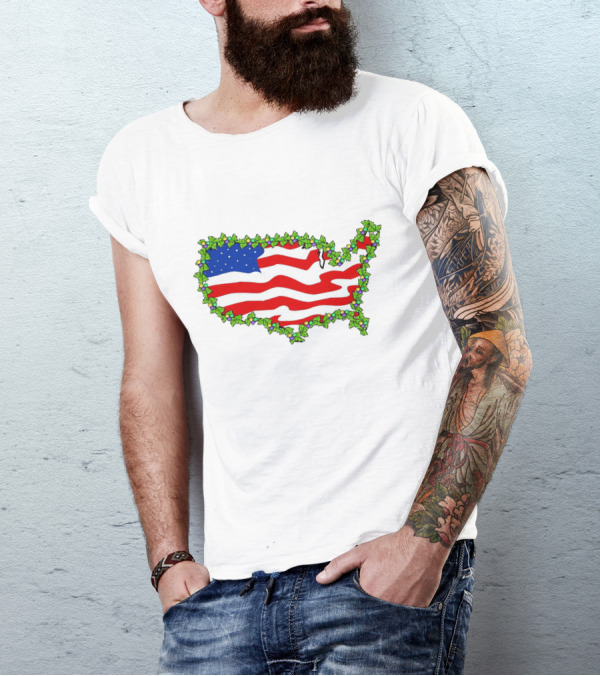 United States Map With Flag And Christmas Holly Decoration T-Shirt