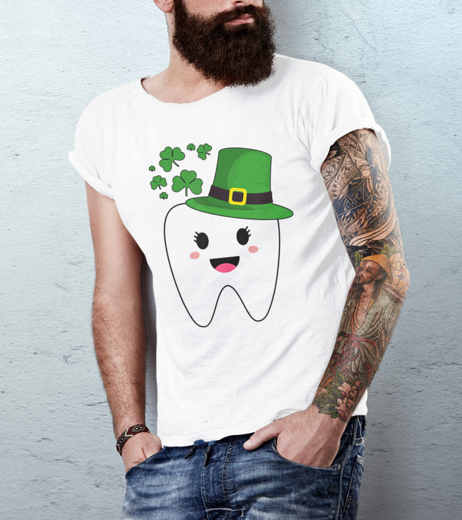 Cute Tooth With Hat Dental Assistant Shamrock St Patrick's Day T-Shirt