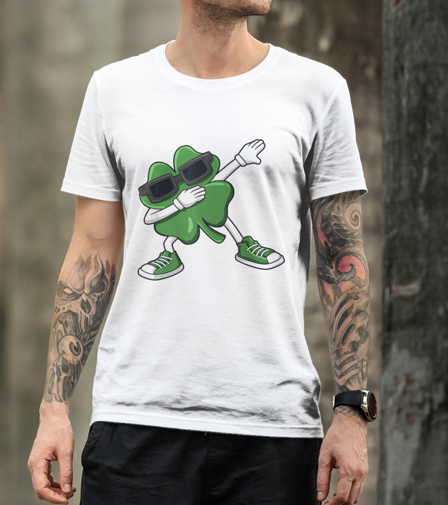 Dabbing Shamrock St Patrick's Day Funny Dab Dabbin' Clover Wearing Sunglasses T-Shirt