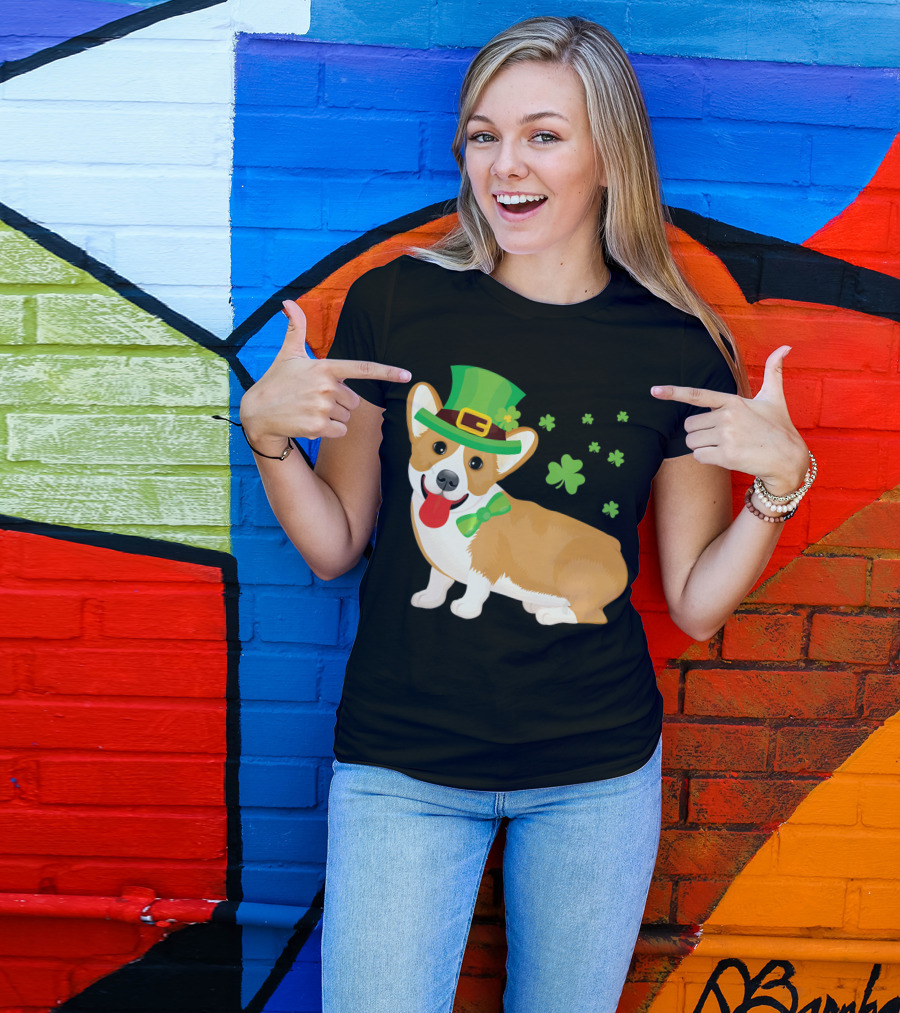 Corgi St Patrick's Day Lucky Shamrocks And Green Leprechaun Hat T-Shirt
