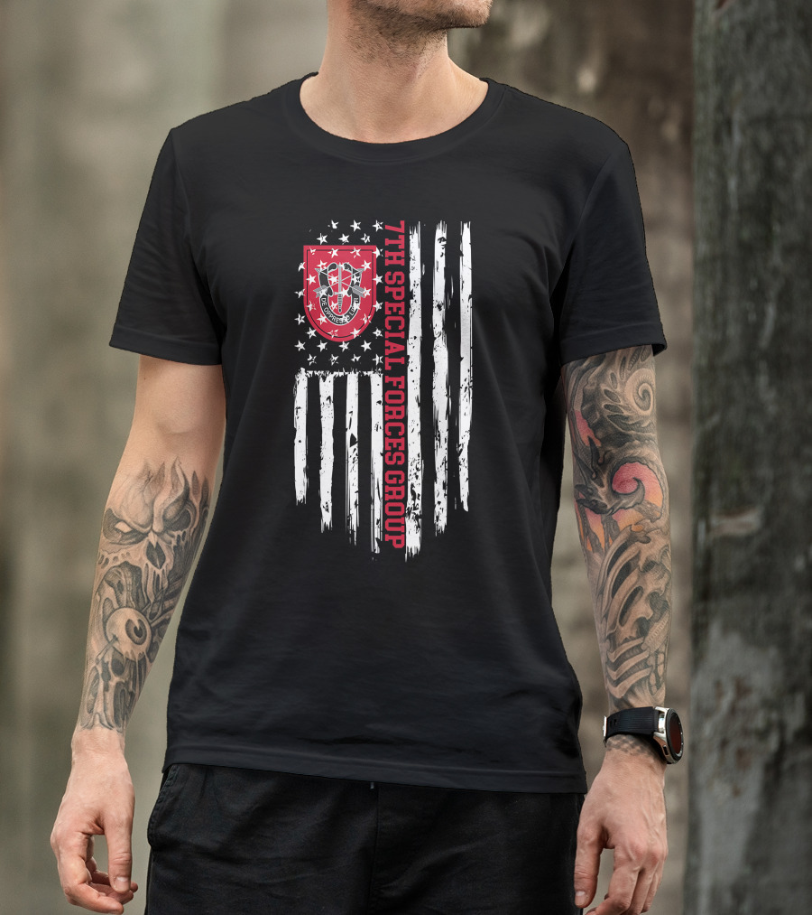 7th Special Forces Group American Flag Badge Emblem T-Shirt