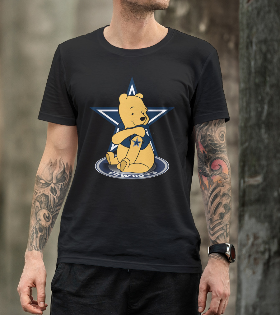 Pooh Sitting On Dallas Cowboys Star T-Shirt