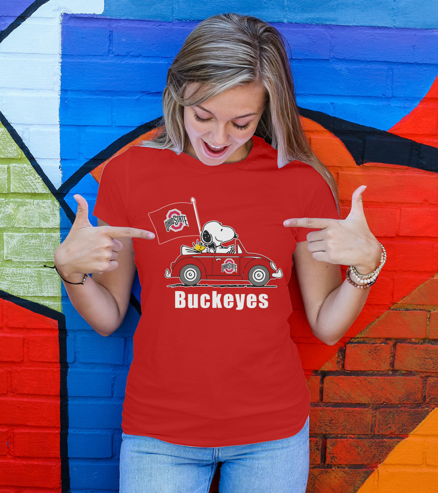 Ohio State Buckeyes Snoopy In Red Car With Flag T-Shirt
