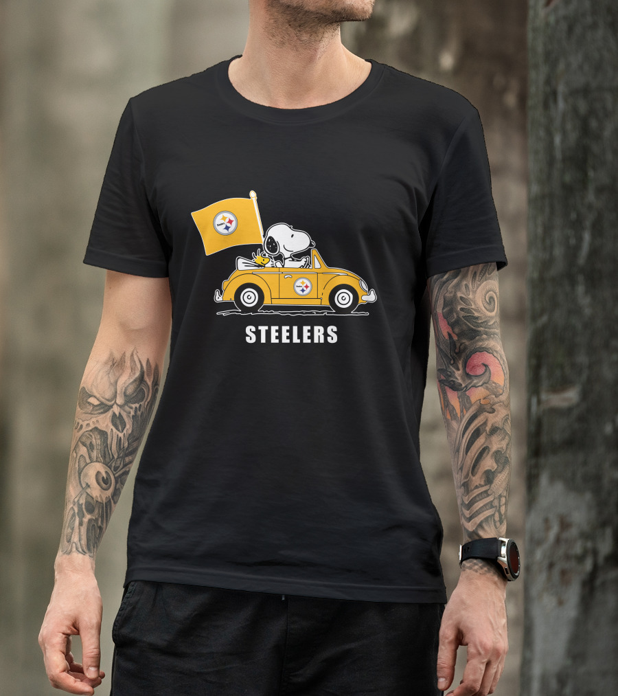 Pittsburgh Steelers Snoopy Driving Yellow Car With Flag T-Shirt