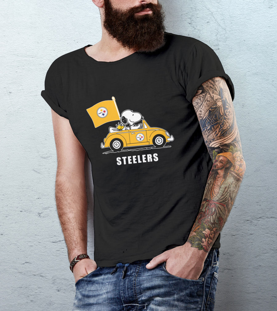 Pittsburgh Steelers Snoopy Driving Yellow Car With Flag T-Shirt