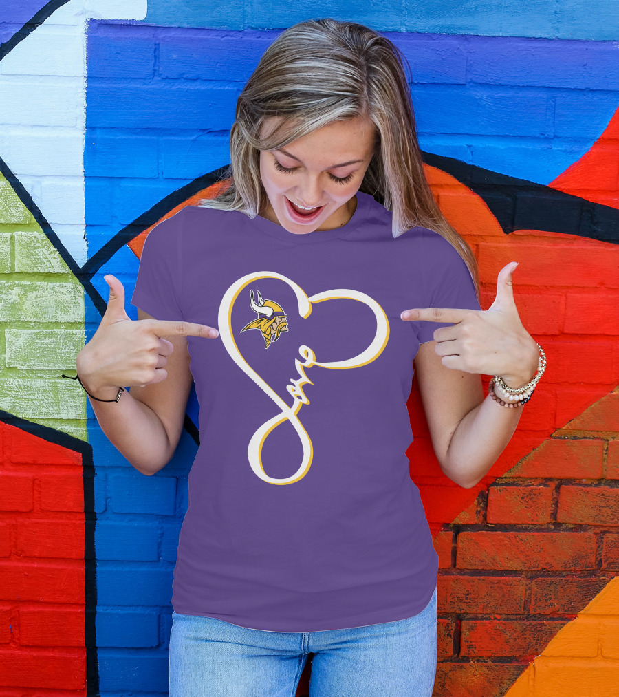 Love Minnesota Vikings Heart T-Shirt