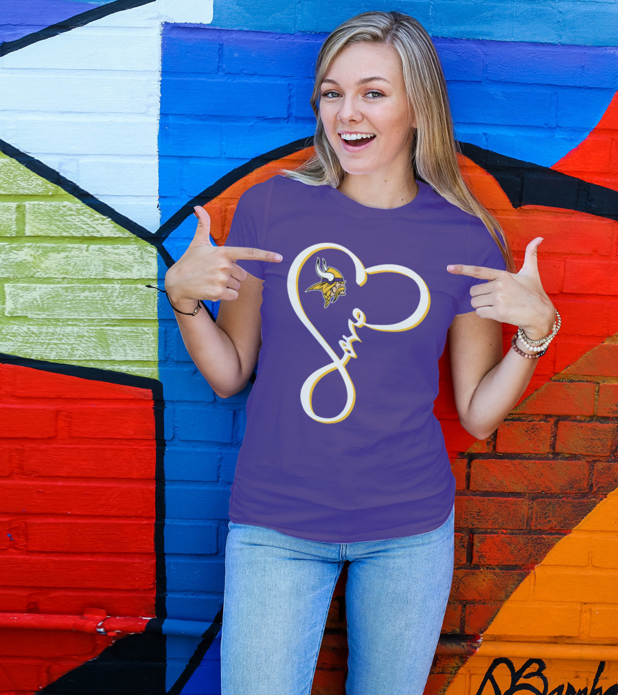 Love Minnesota Vikings Heart T-Shirt