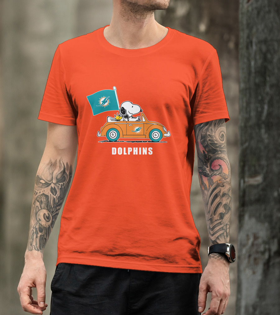 Miami Dolphins Snoopy Woodstock Driving Car Flag T-Shirt