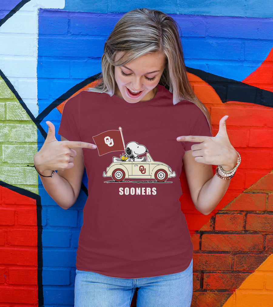 Snoopy Driving Oklahoma Sooners OU Flag Retro Car T-Shirt