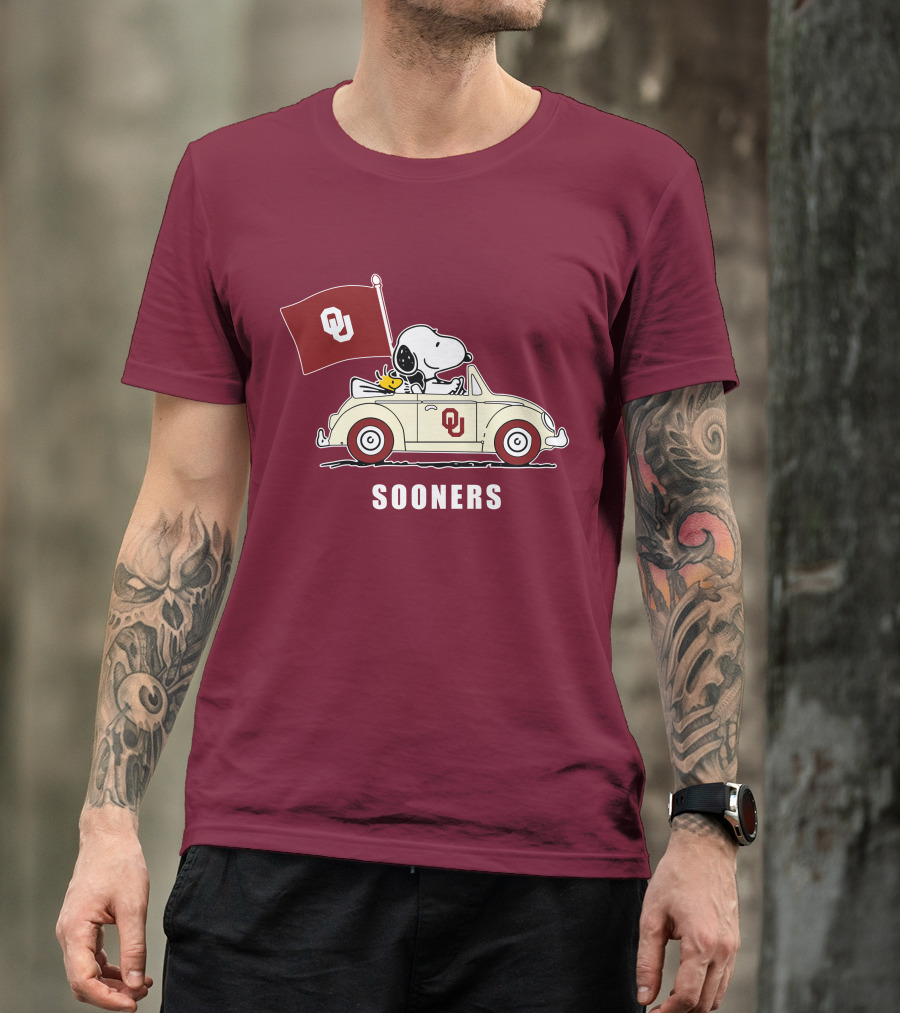 Snoopy Driving Oklahoma Sooners OU Flag Retro Car T-Shirt