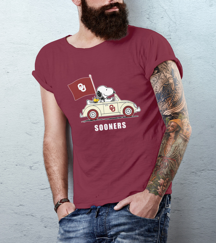 Snoopy Driving Oklahoma Sooners OU Flag Retro Car T-Shirt