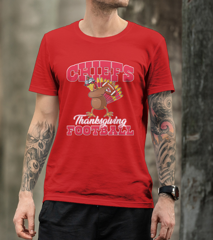 Chiefs Thanksgiving Football Turkey Holding Football T-Shirt