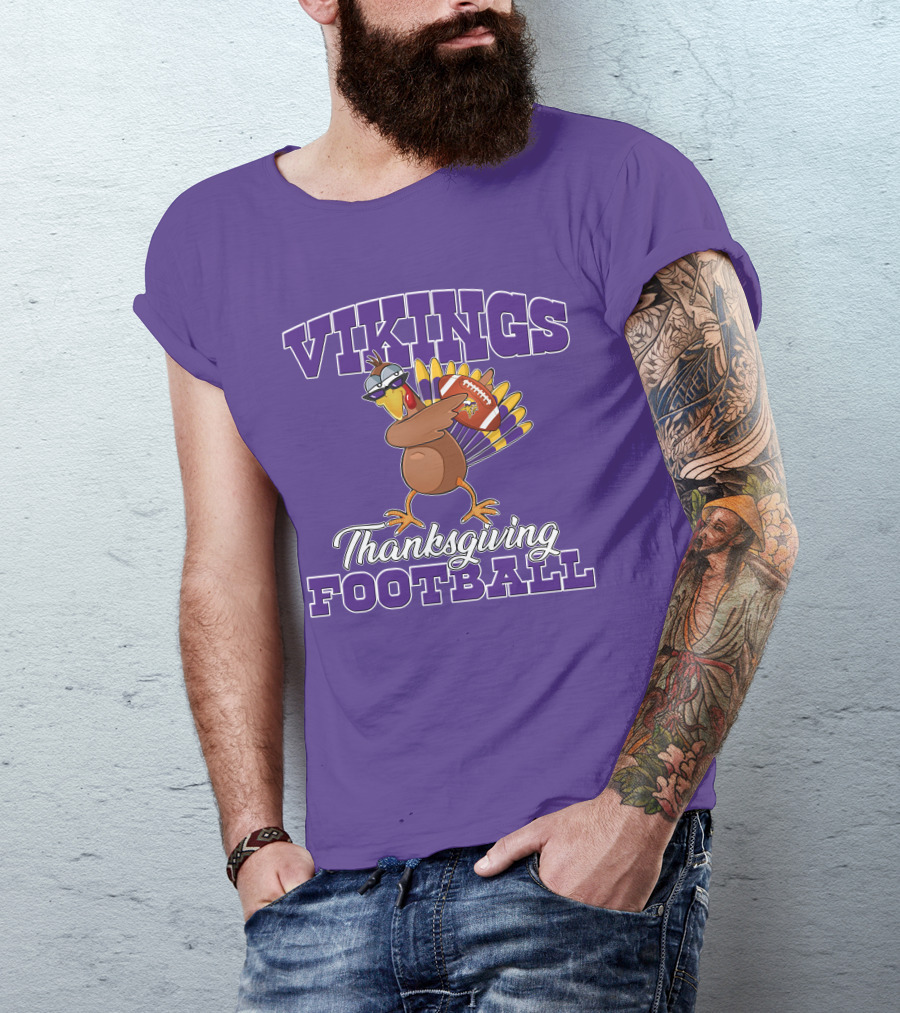 Vikings Thanksgiving Football Turkey Holding Minnesota Logo Ball T-Shirt