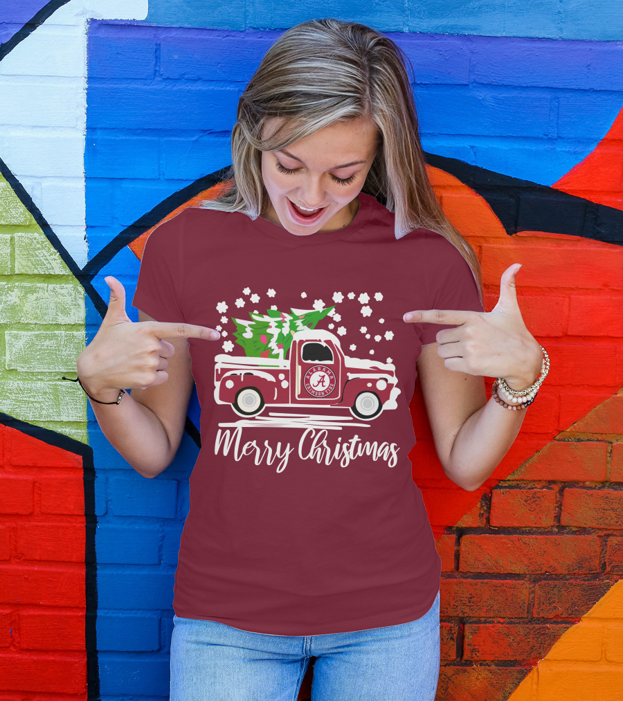 Merry Christmas Alabama Crimson Tide Vintage Truck Snowy Tree T-Shirt