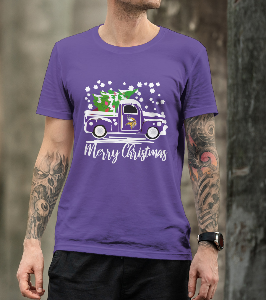 Merry Christmas Minnesota Vikings Vintage Car With Christmas Tree T-Shirt
