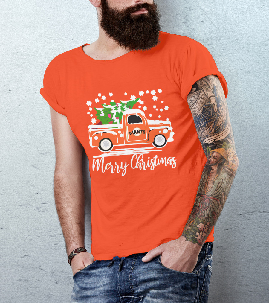 Merry Christmas San Francisco Giants Vintage Car With Snow And Tree T-Shirt