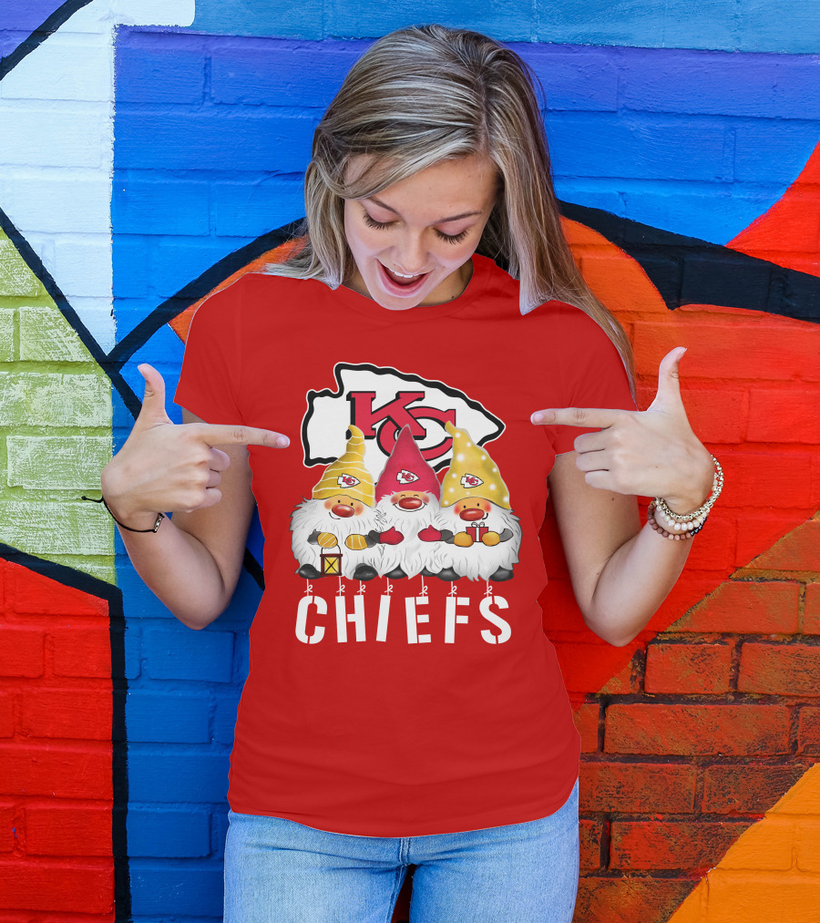 Kansas City Chiefs Merry Christmas Happy Holidays Gnomes T-Shirt