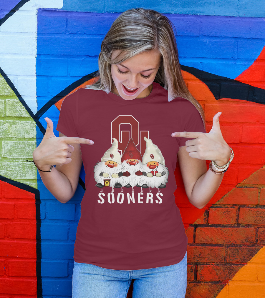 Oklahoma Sooners Christmas Gnomes Happy Holidays T-Shirt