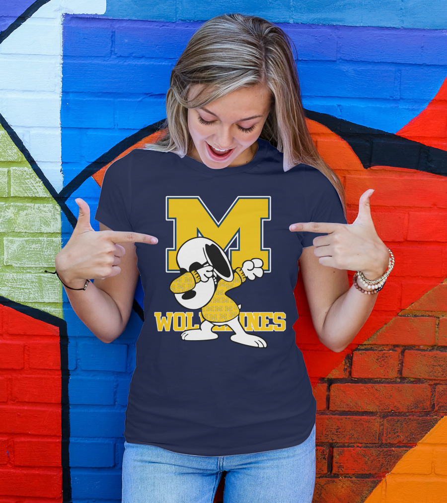 Michigan Wolverines Snoopy Dab With Block M T-Shirt