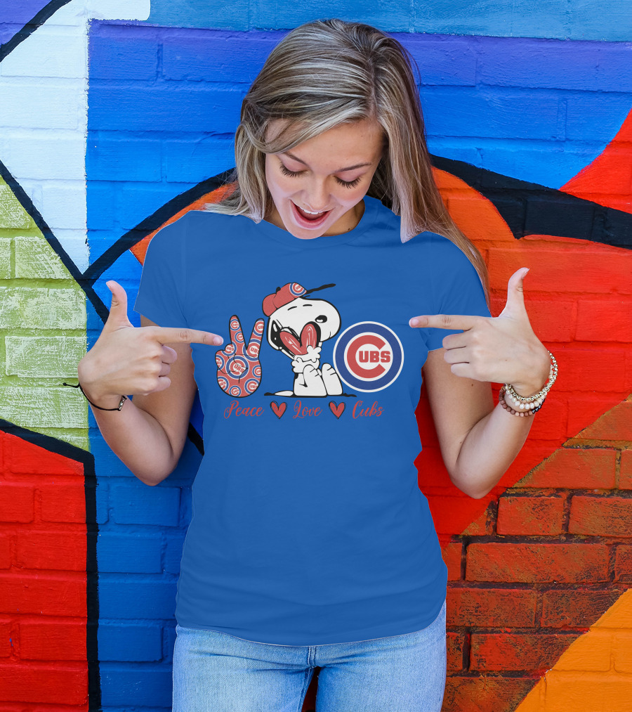 Peace Love Cubs Snoopy Chicago Cubs Baseball T-Shirt
