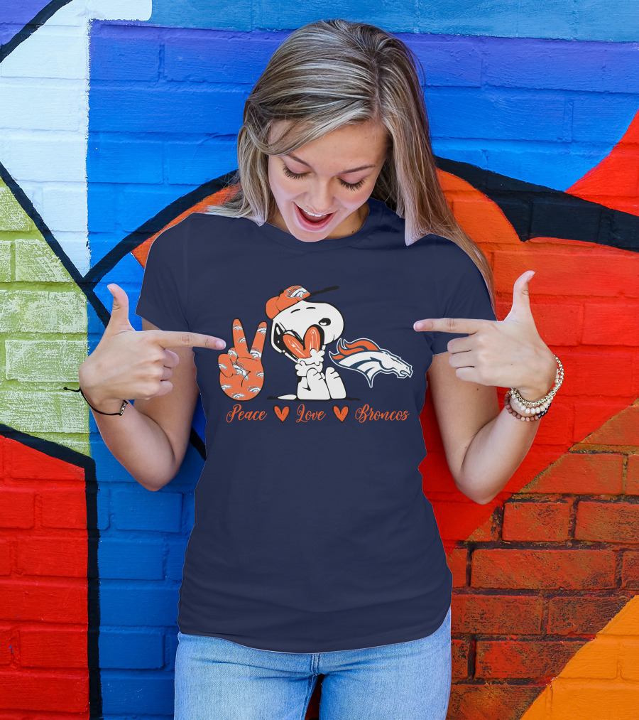 Peace Love Denver Broncos Snoopy Embrace T-Shirt