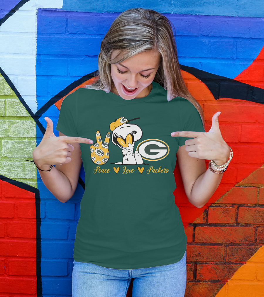 Peace Love Packers Snoopy Green Bay Packers T-Shirt