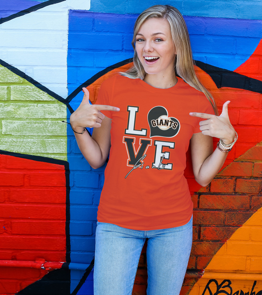 Love Giants San Francisco Baseball Enthusiast Typography T-Shirt