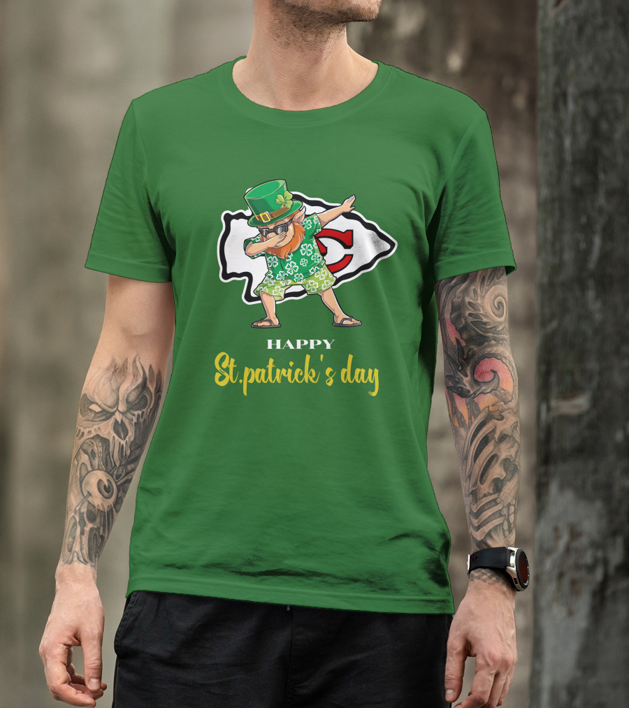 Happy St. Patrick's Day Kansas City Chiefs Dabbing Leprechaun T-Shirt