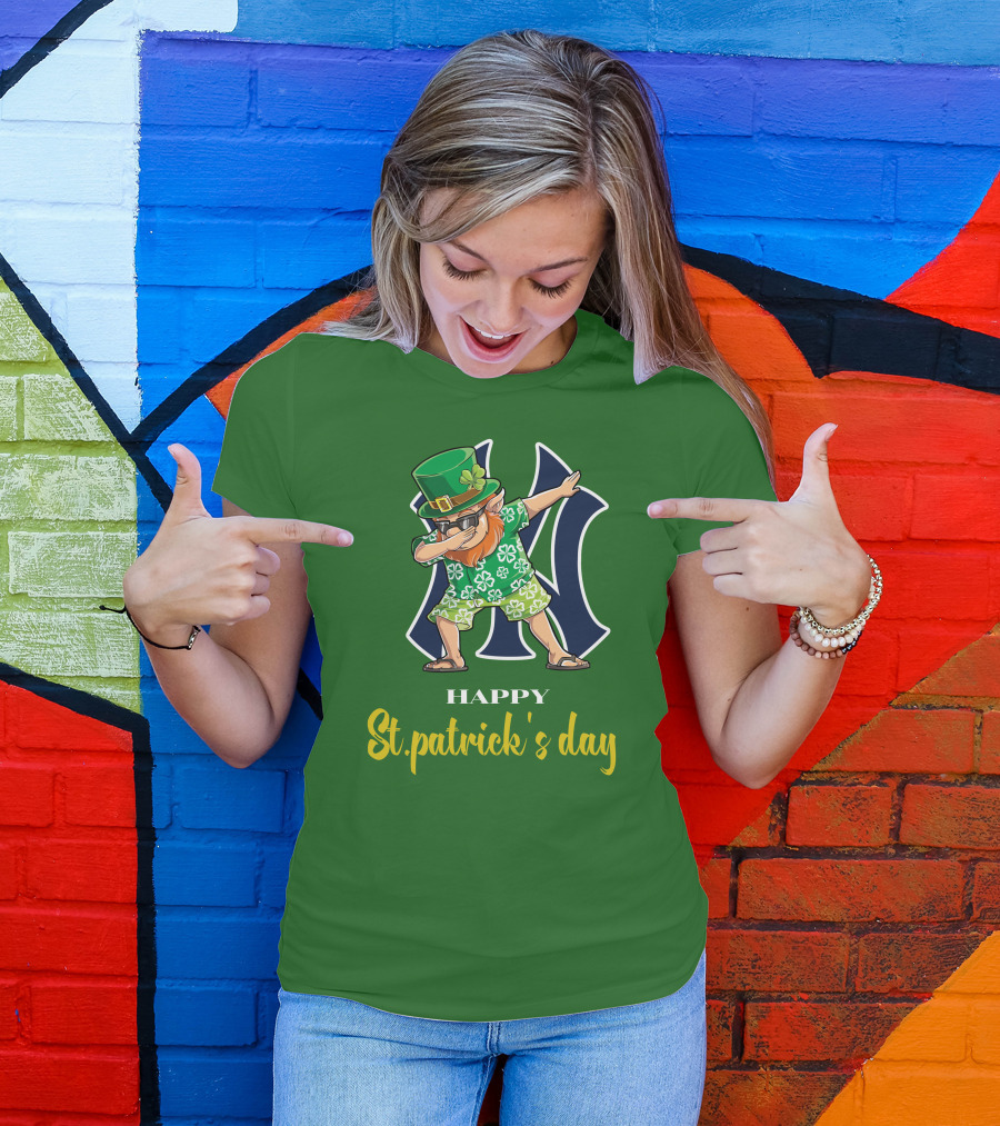 Happy St. Patrick's Day New York Yankees Dabbing Leprechaun T-Shirt