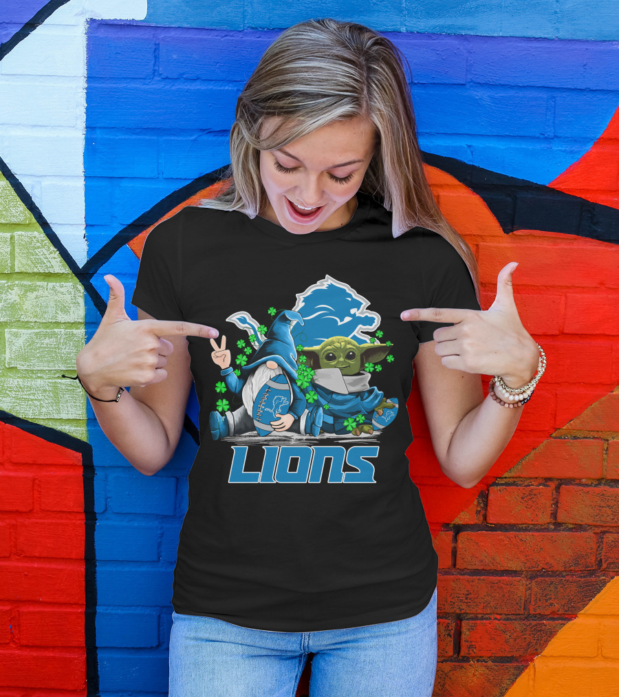 Leprechauns Gnomes Baby Yoda Lions Football Detroit Clover Hug T-Shirt