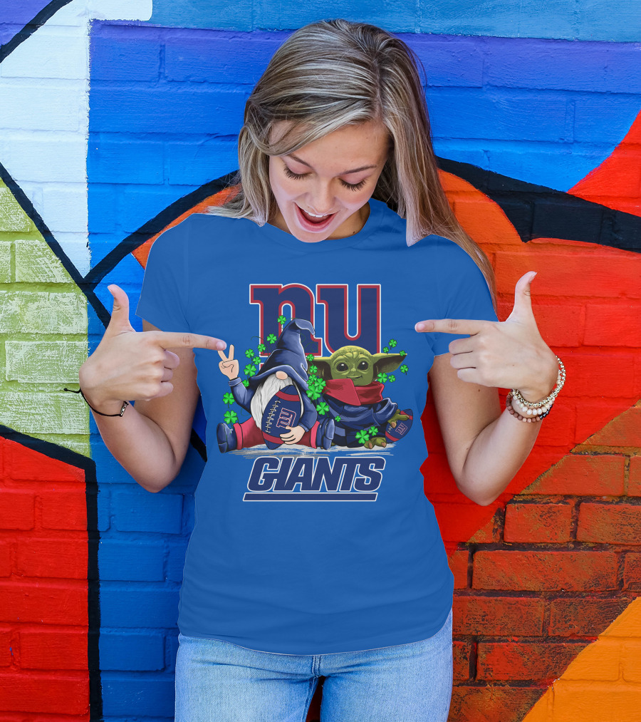 New York Giants Leprechauns Gnomes Baby Yoda Football Clover T-Shirt