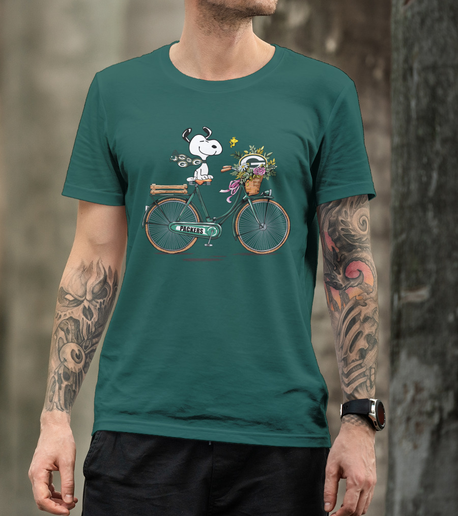 Packers Snoopy On Bicycle With Flowers And Woodstock T-Shirt