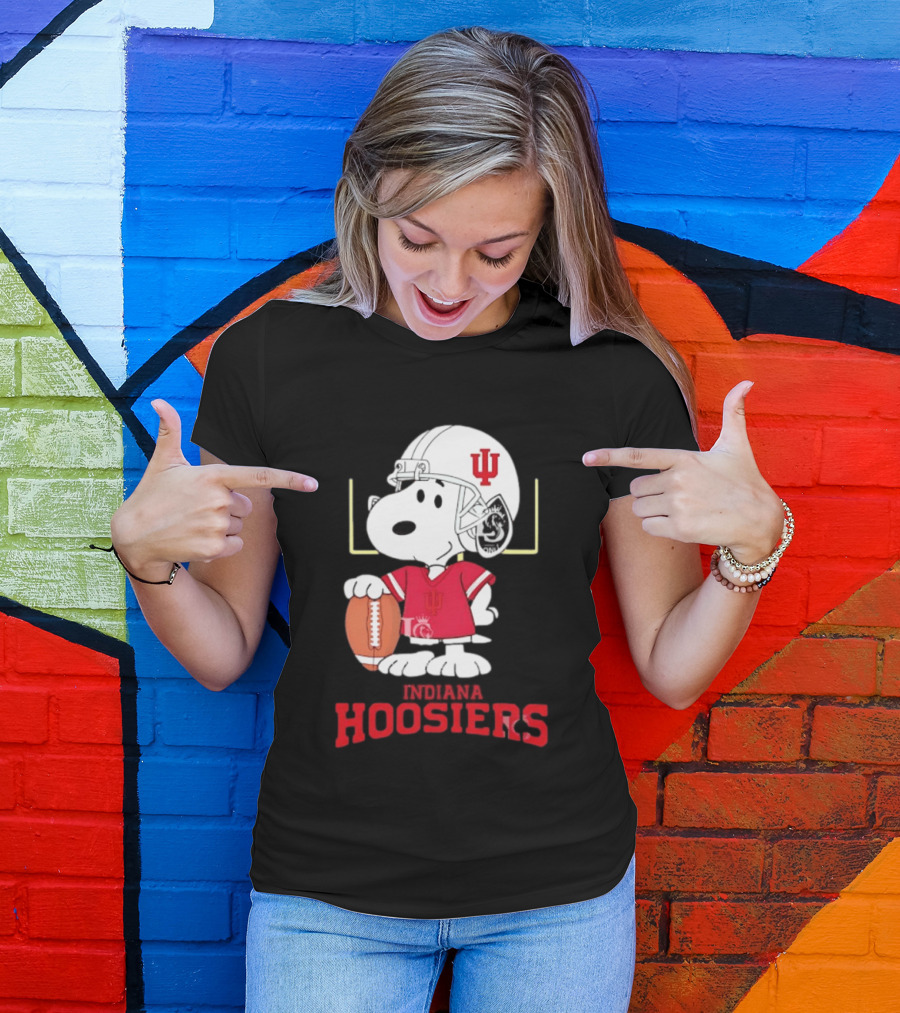 Snoopy Indiana Hoosiers Football Helmet Jersey Football Field T-Shirt