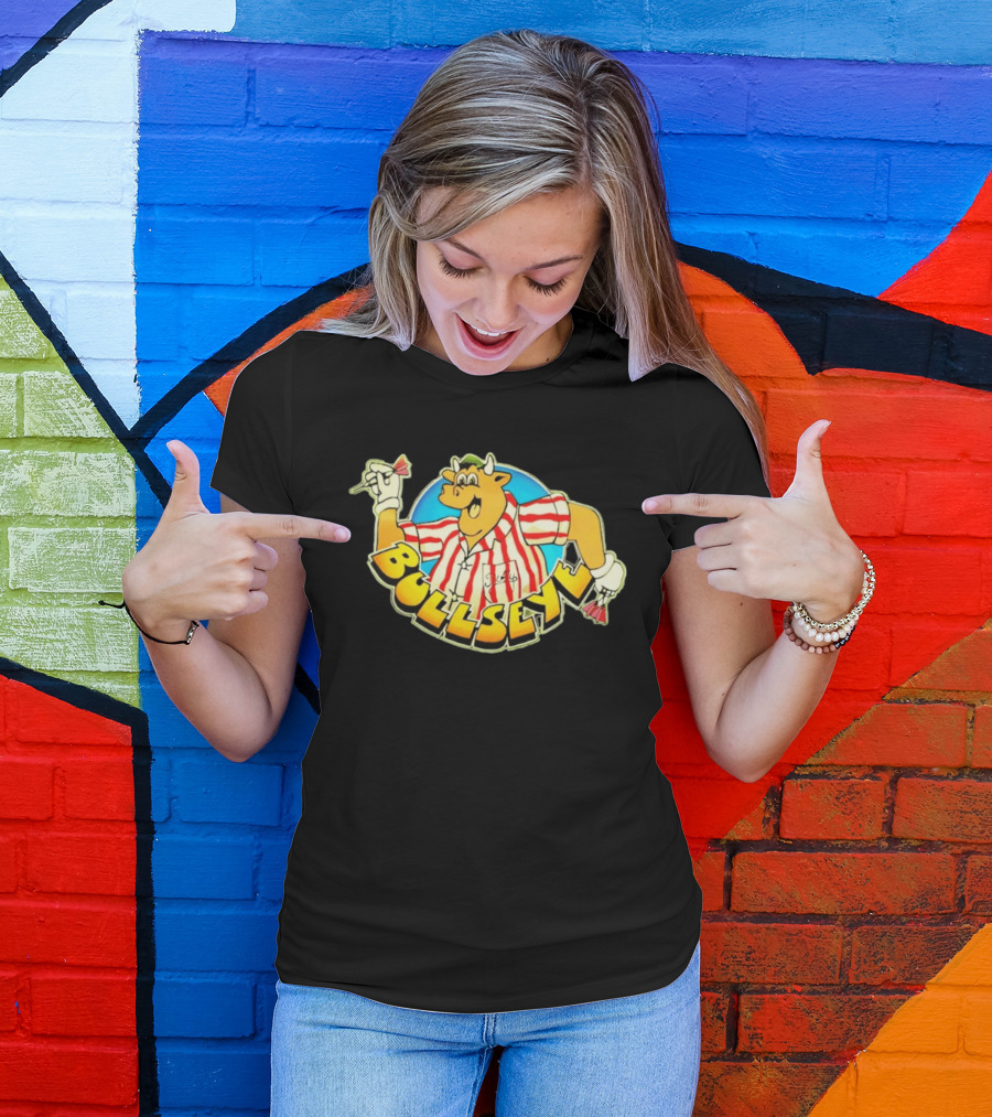 Bullseye Cartoon Bull With Darts Retro TV Show T-Shirt