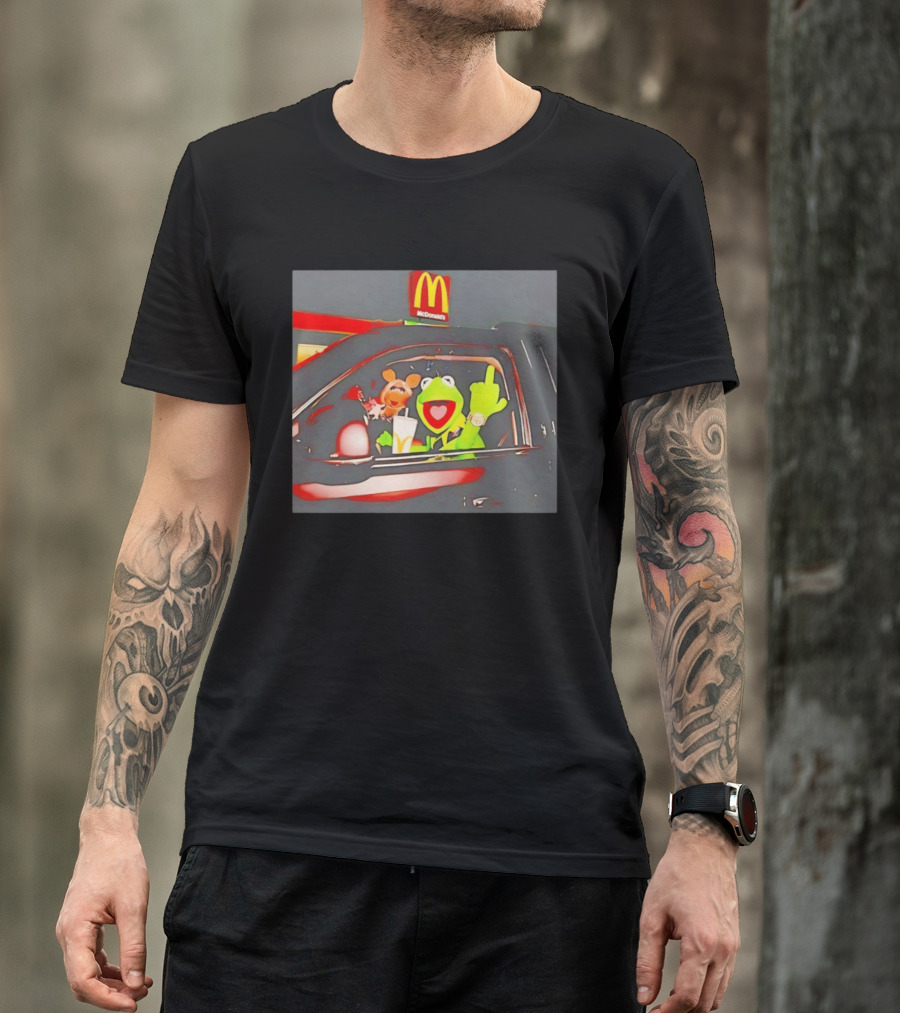 Kermit Frog Middle Finger Miss Piggy Car McDonald's Ride T-Shirt