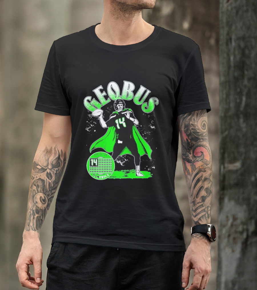 Geqbus Protector 14 Sam Erica Football Hero Green Cape T-Shirt