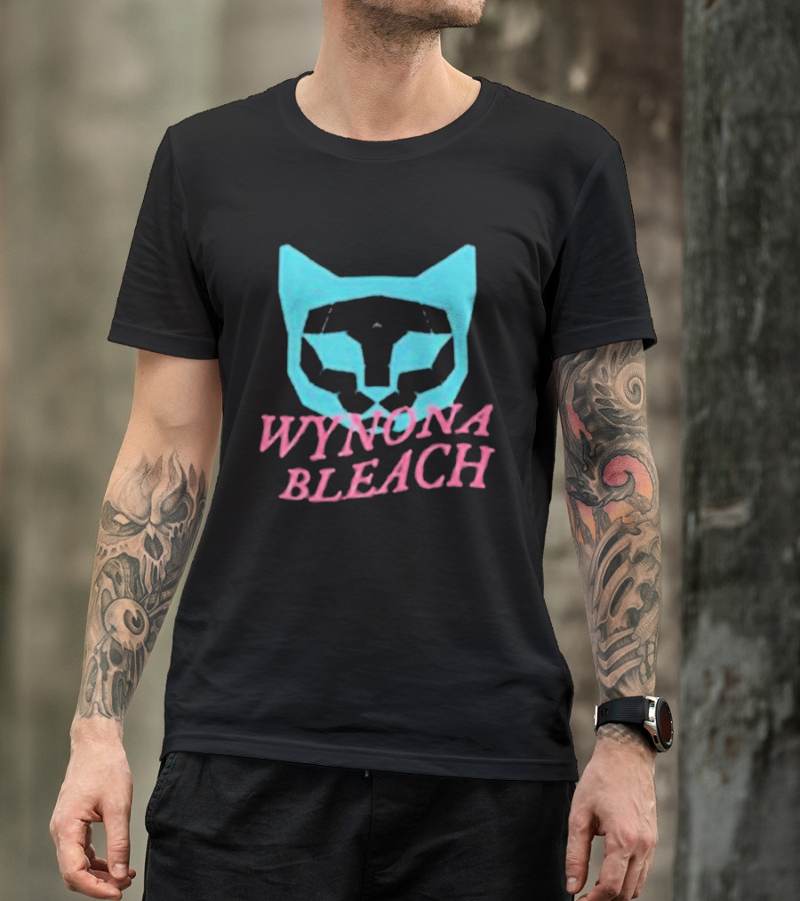 Wynona Bleach Blue Cat Face Pink T-Shirt