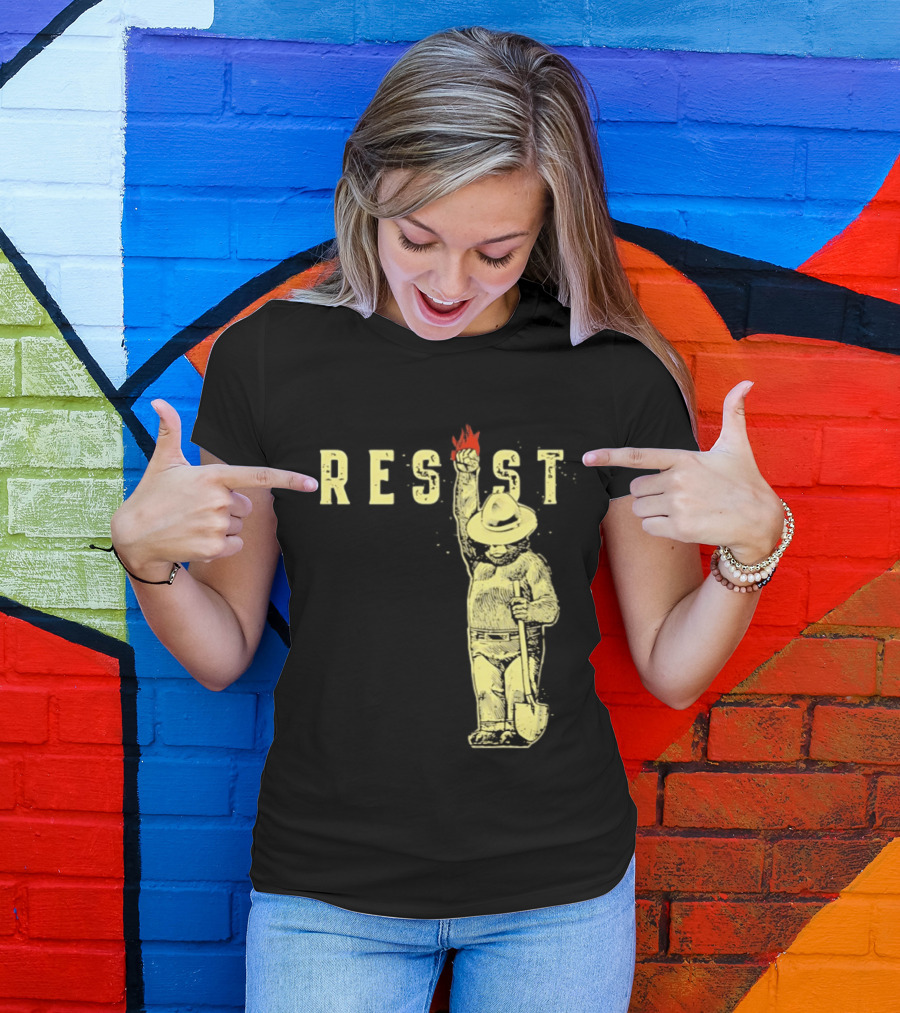 Protect Our National Parks Bear Resist Fist Fire Shovel T-Shirt