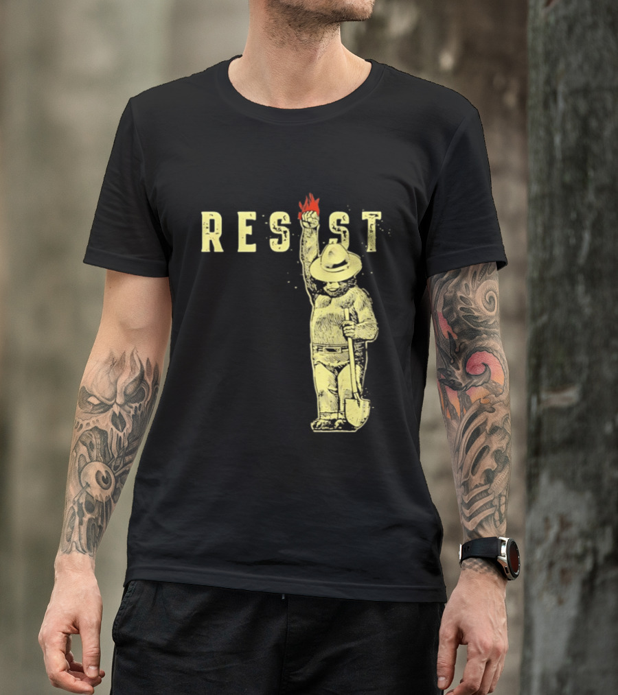 Protect Our National Parks Bear Resist Fist Fire Shovel T-Shirt